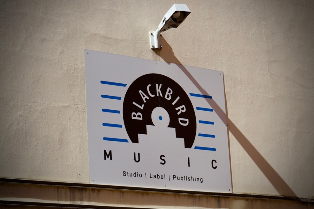 Logo Blackbird Music Studio